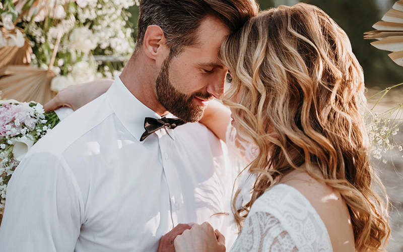 How a celebrant can create a ceremony that reflects your love story